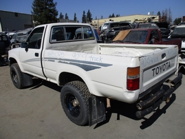 1990 TOYOTA TRUCK WHITE 2.4L MT 4WD Z15025